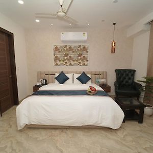 Hotel Chandigarh Vibes - Best Selling Hotel In Chandigarh